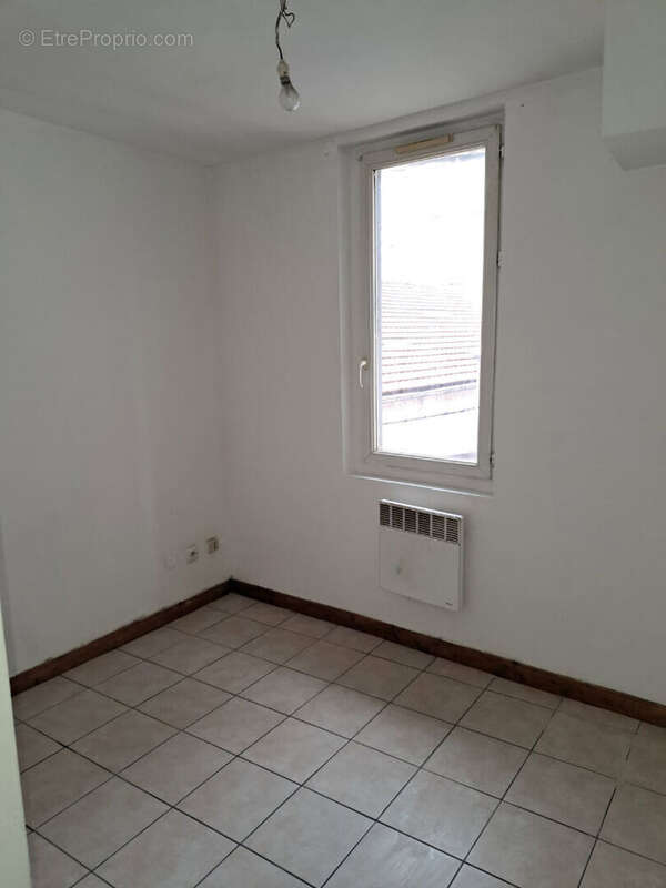 Appartement à MARSEILLE-3E