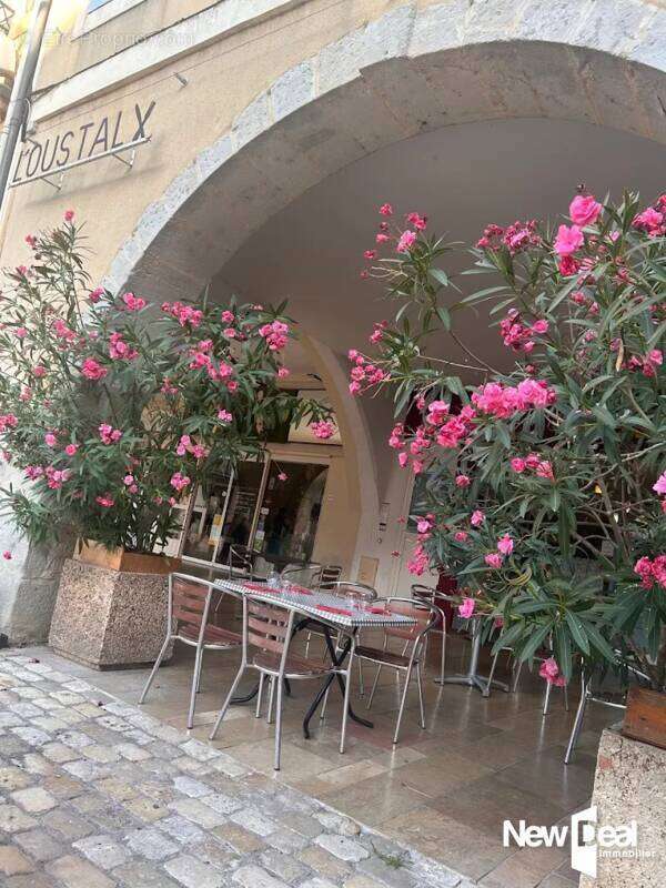 Restaurant en coeur de ville (murs et fonds) - photo 8