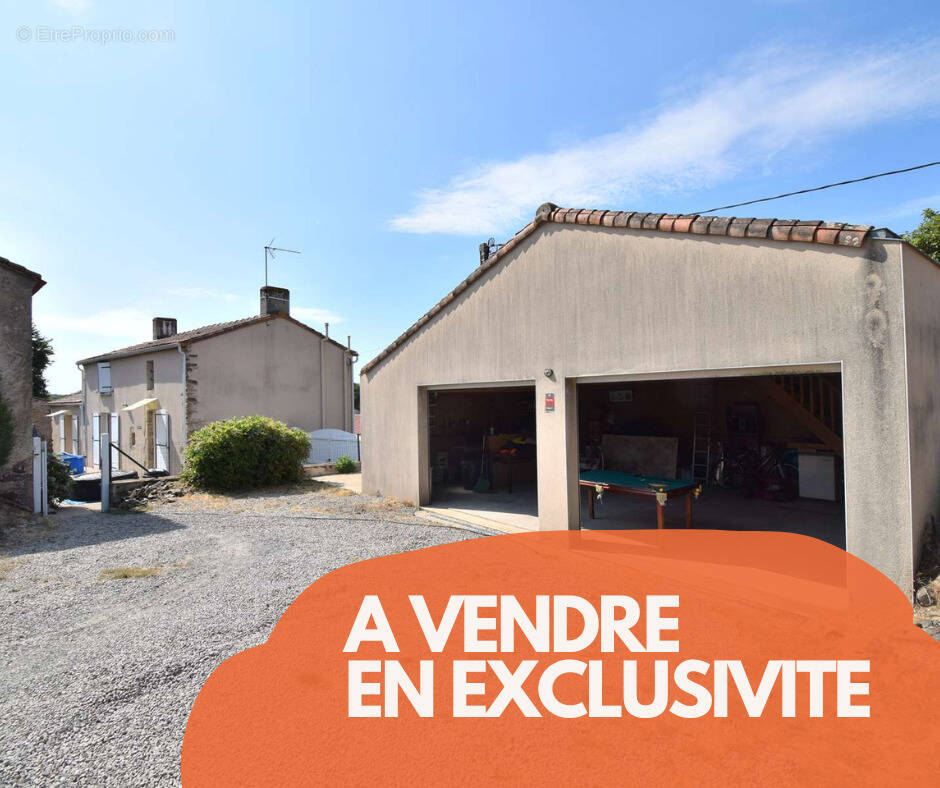 Maison à ROCHESERVIERE