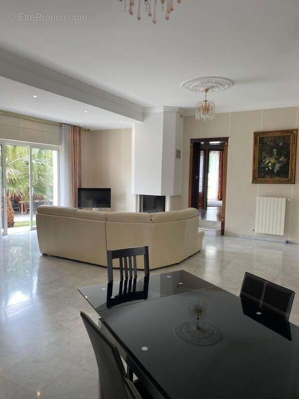 Photo 2 - Maison à VILLENEUVE-LOUBET