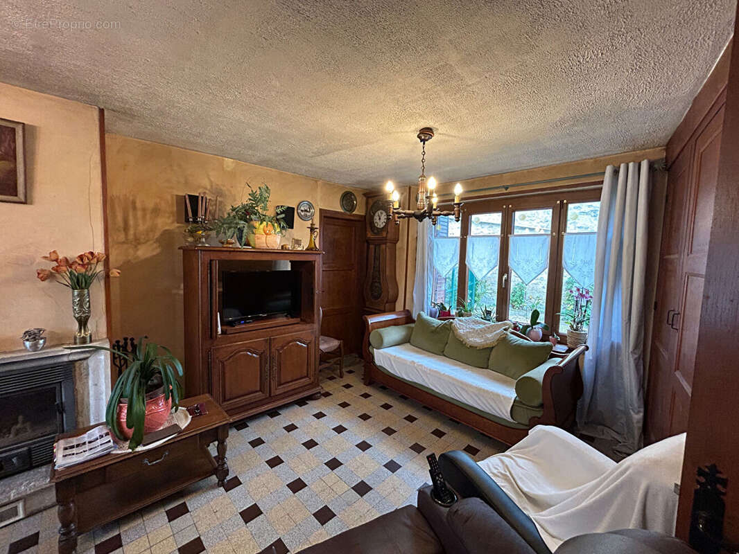 Maison à MONT-NOTRE-DAME