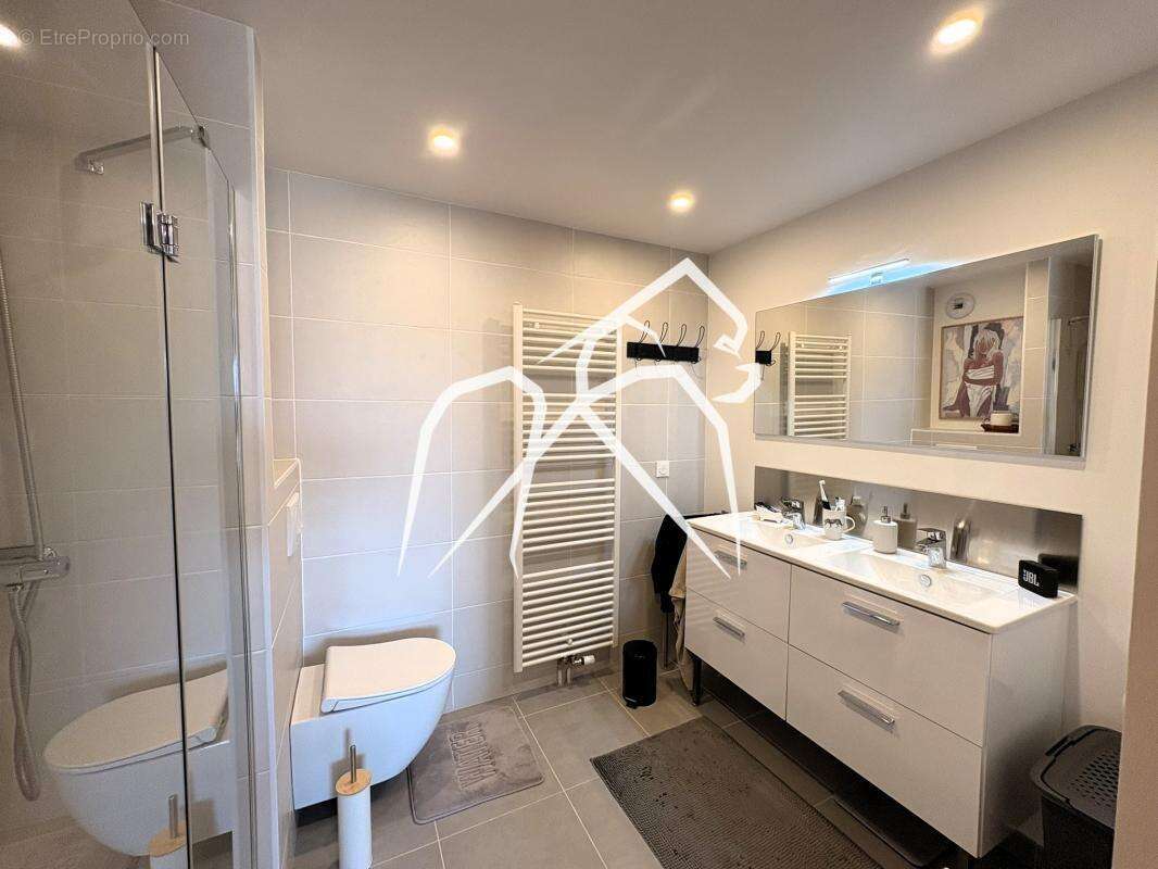 Appartement à MONT-SAINT-AIGNAN