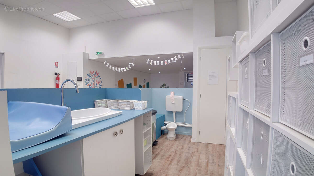 Commerce à VITROLLES