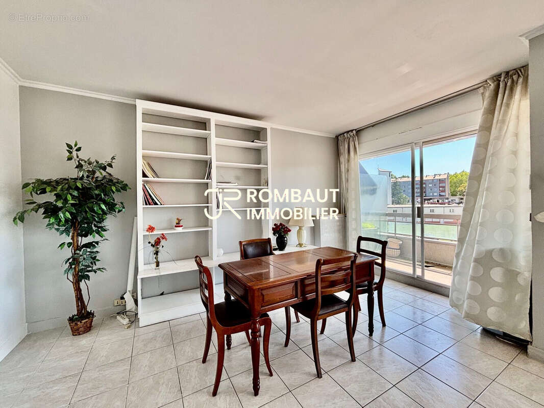 Appartement à LA CELLE-SAINT-CLOUD