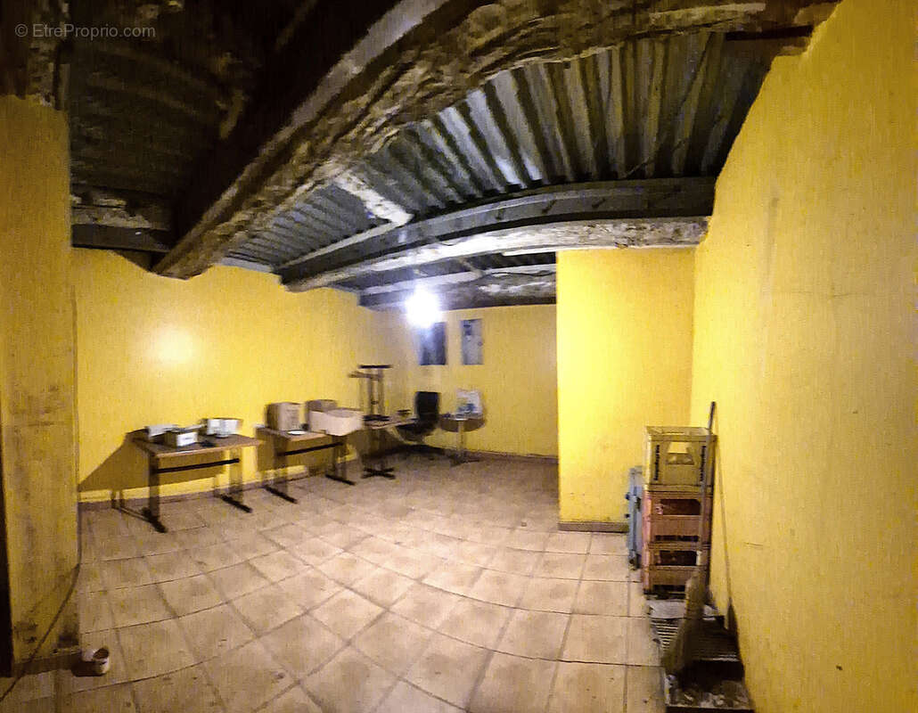 Commerce à MARSEILLE-1E