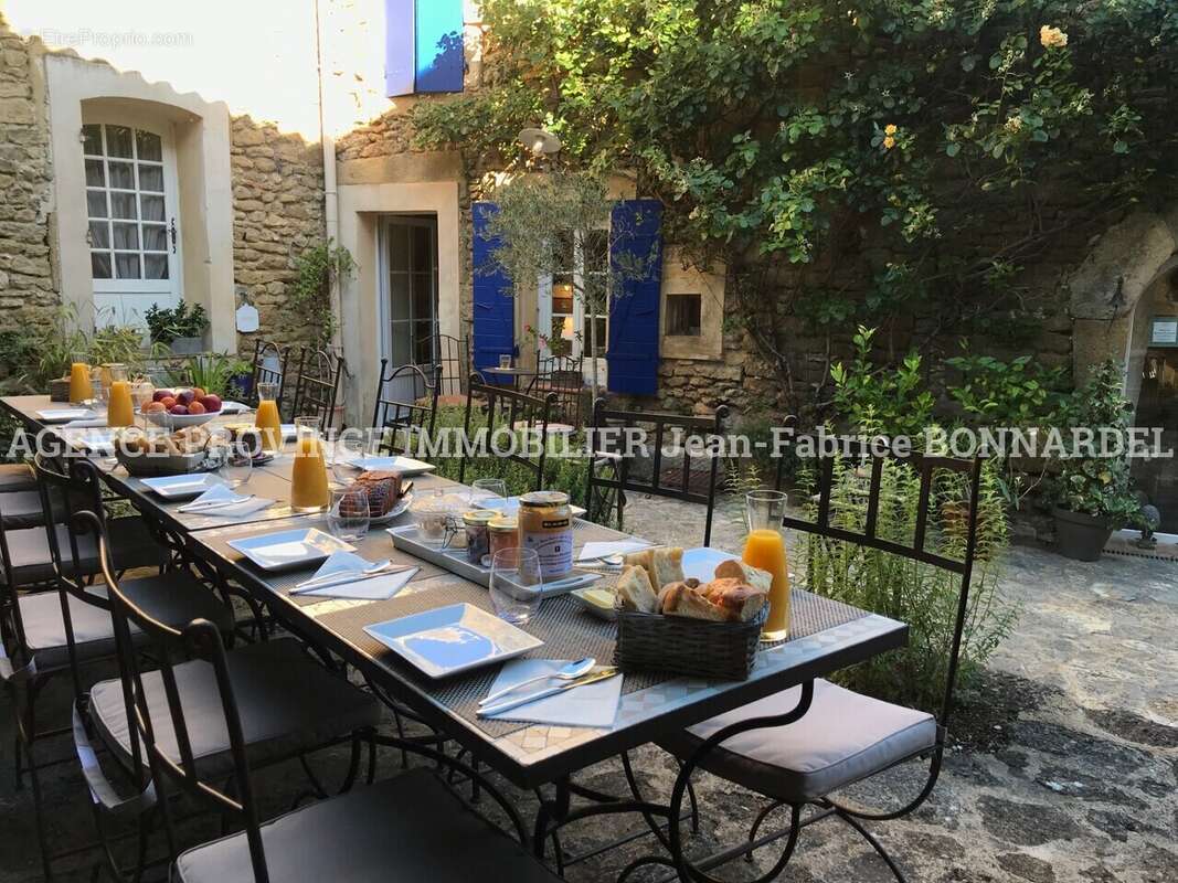 Maison à SUZE-LA-ROUSSE