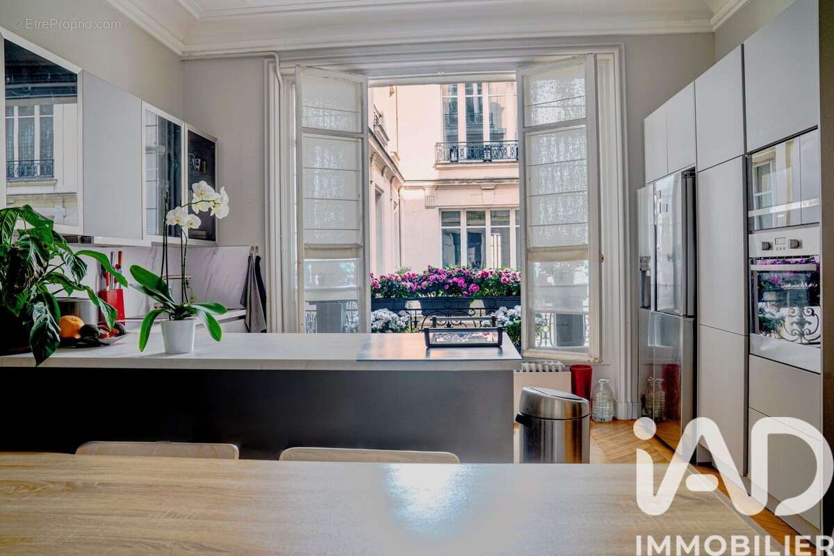 Photo 6 - Appartement à PARIS-16E