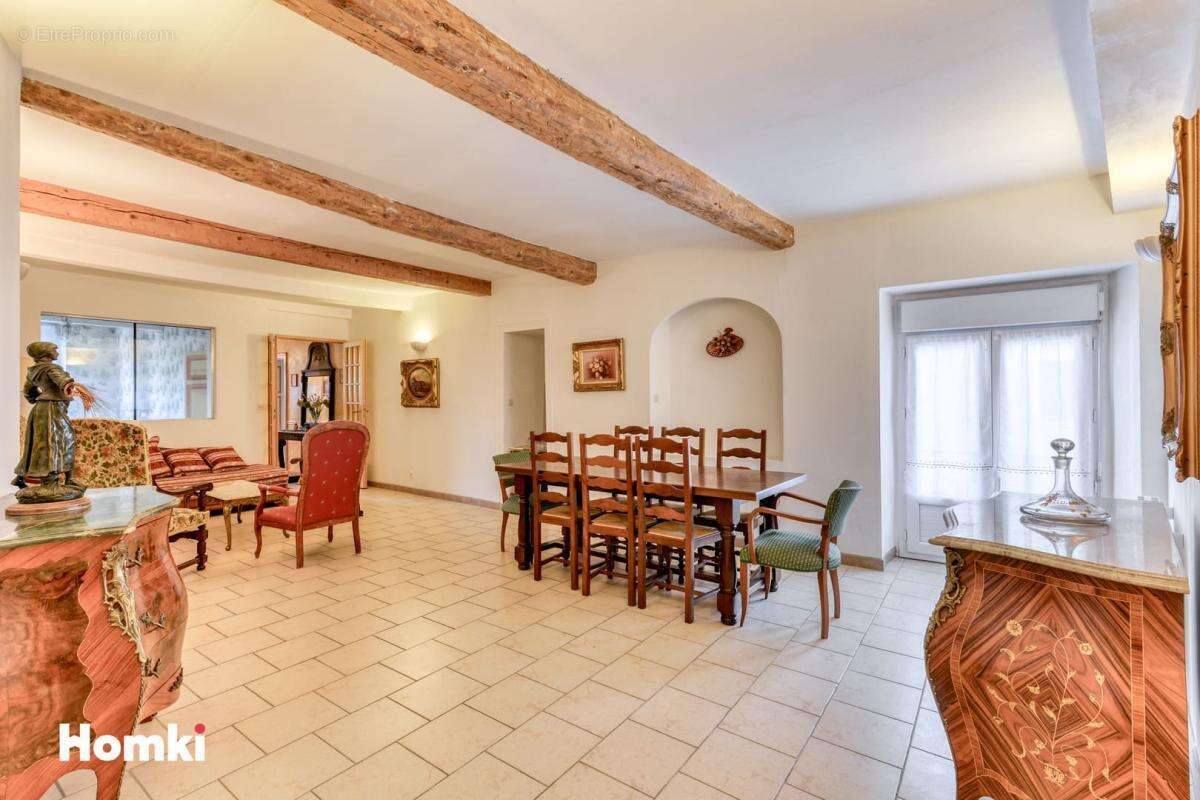 Maison à GINESTAS