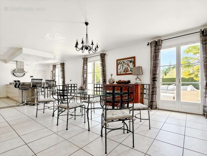 Maison à CLAYE-SOUILLY