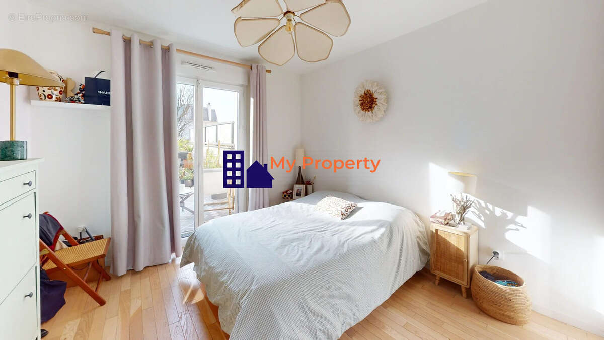 Appartement à LA GARENNE-COLOMBES