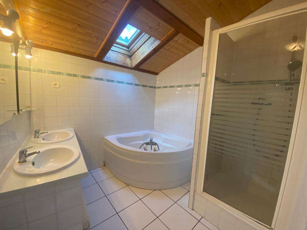 Maison de charme vue rivière – 139 m² – 2 logements indépendants - photo 13