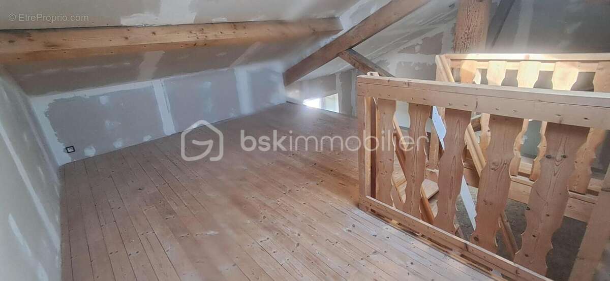 Appartement à LA FRETTE