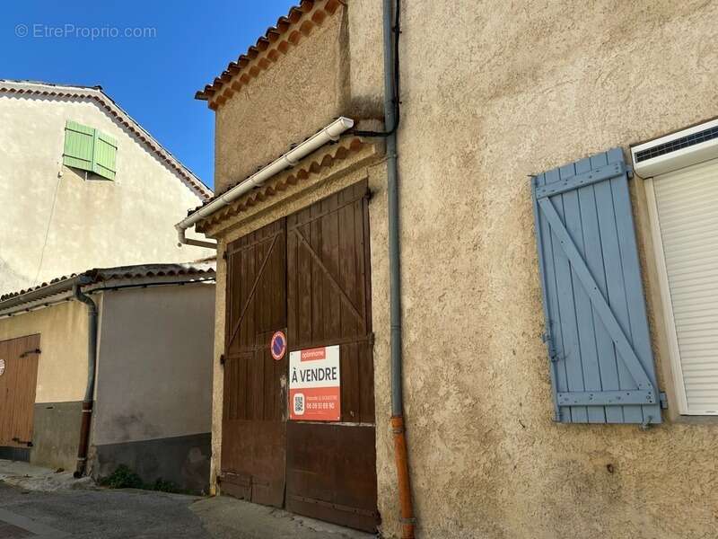 Maison à SAINT-MARTIN-DE-BROMES