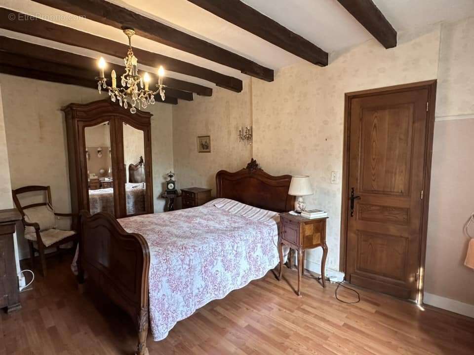 Maison à SAINT-PARDOUX-ET-VIELVIC