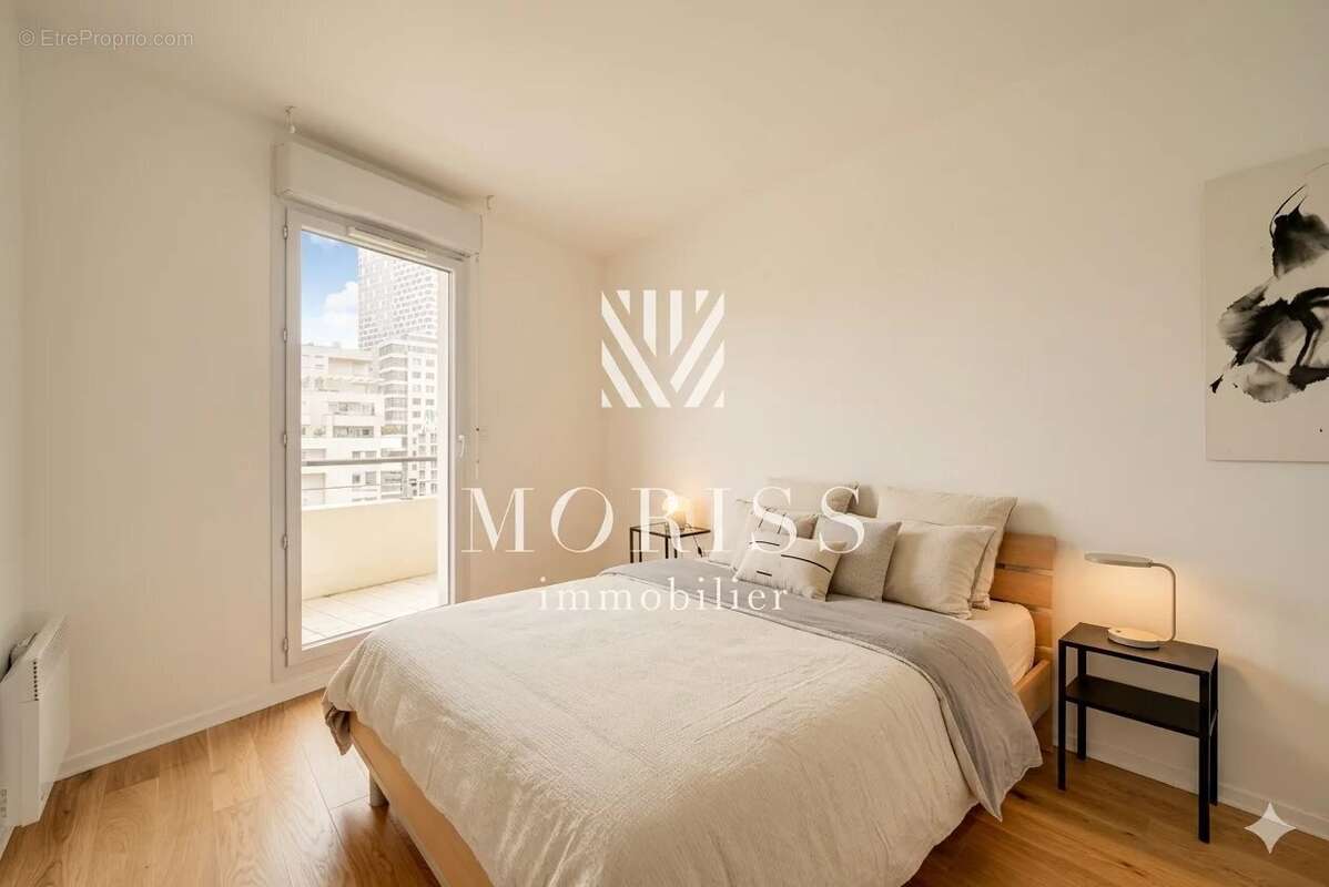 Appartement à COURBEVOIE