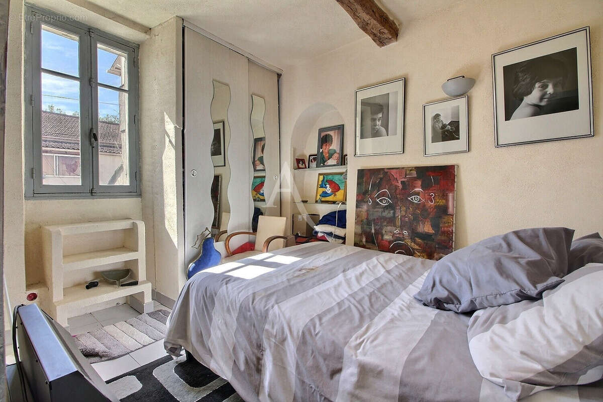 Maison La Crau avec local commercial, gros potentiel ! - photo 7