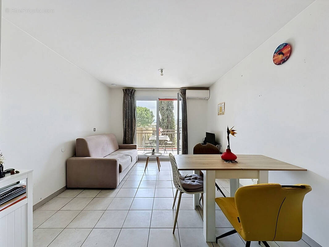 Appartement à LE CANNET