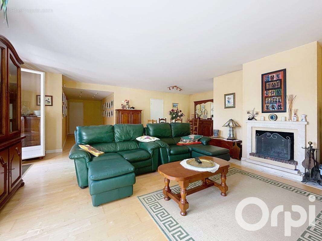 Maison à BALLAINVILLIERS