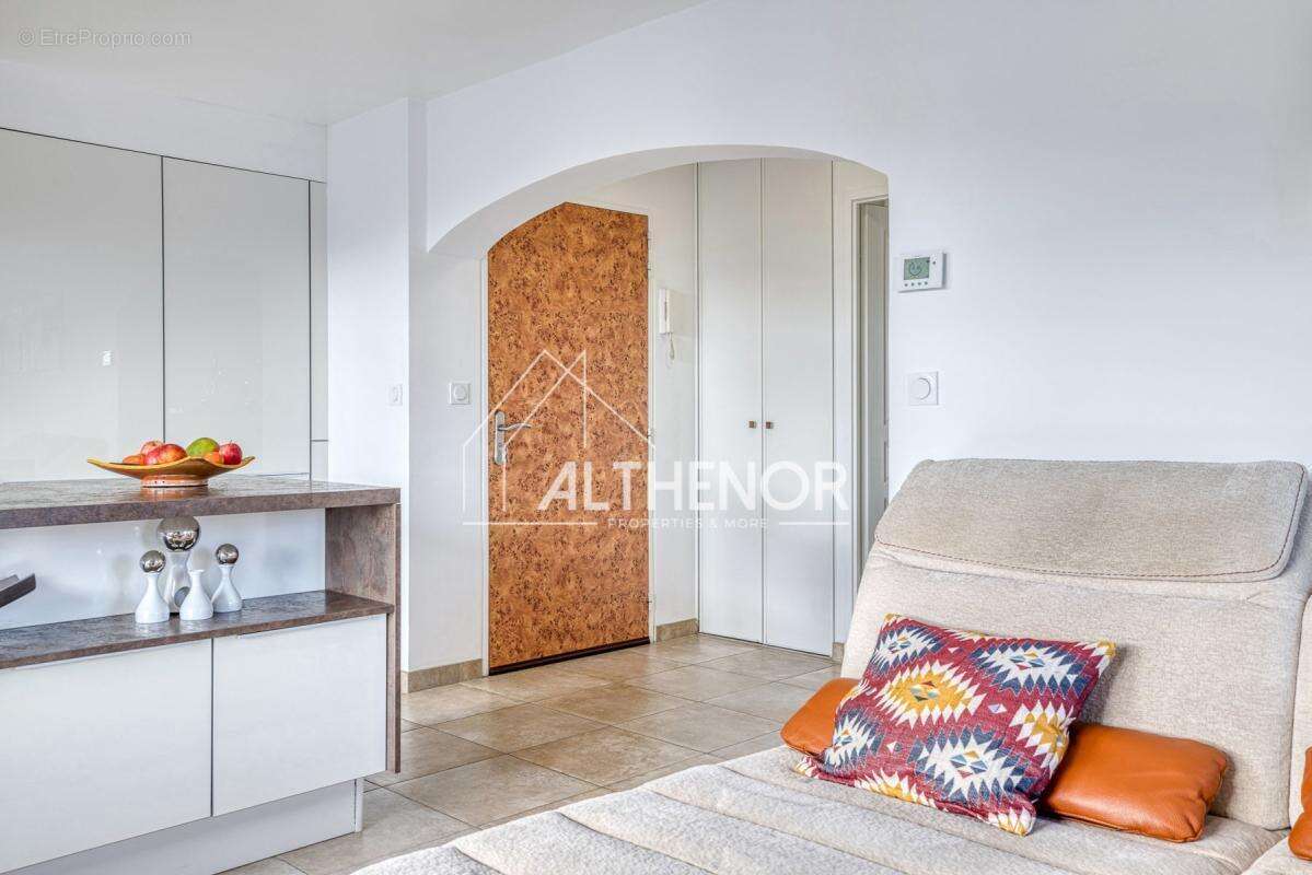 Appartement à POISY