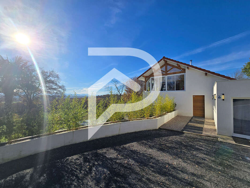 Maison à ARTHEZ-DE-BEARN