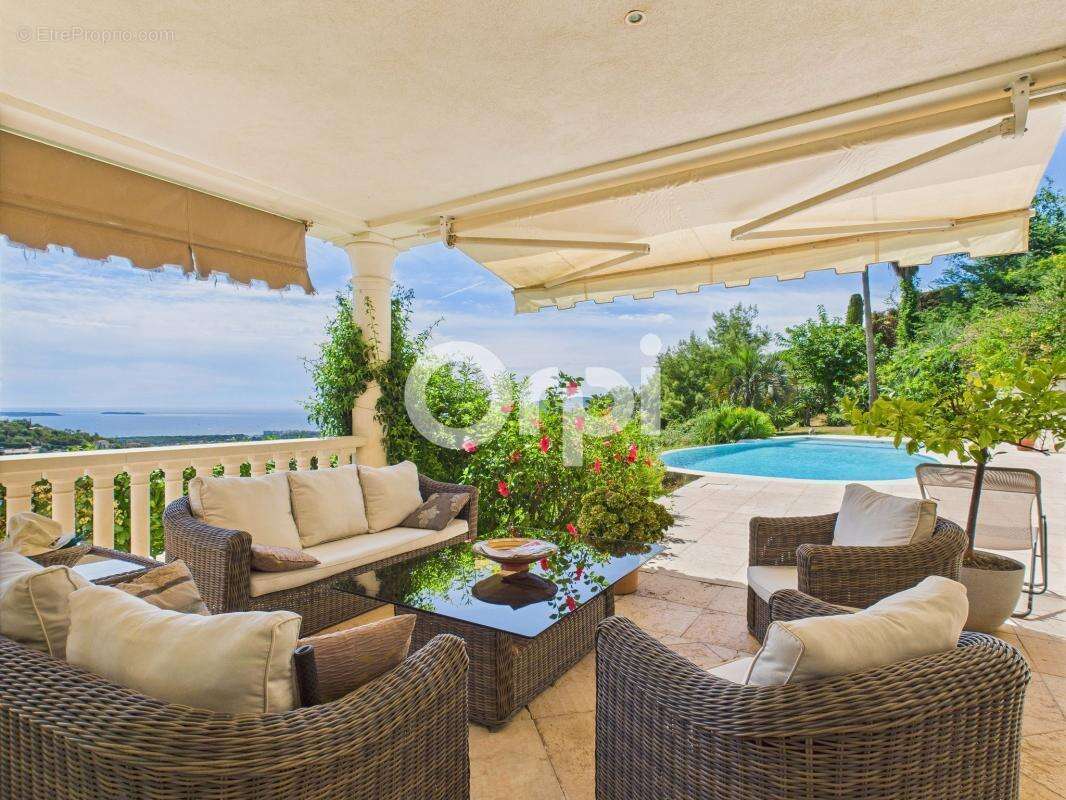 Maison à MANDELIEU-LA-NAPOULE