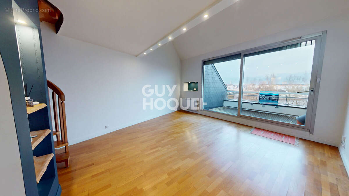 Appartement à SAINT-SEBASTIEN-SUR-LOIRE