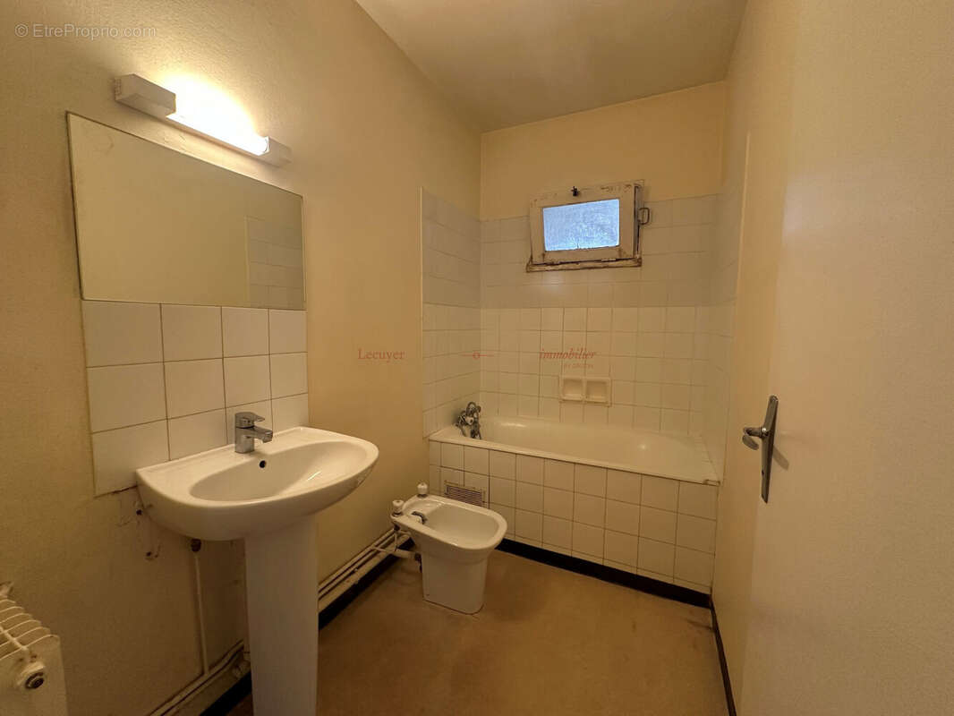 Appartement 45 m² à Reze  - photo 4