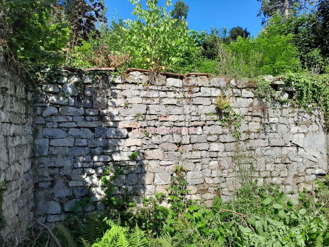 Terrain à BOURBONNE-LES-BAINS
