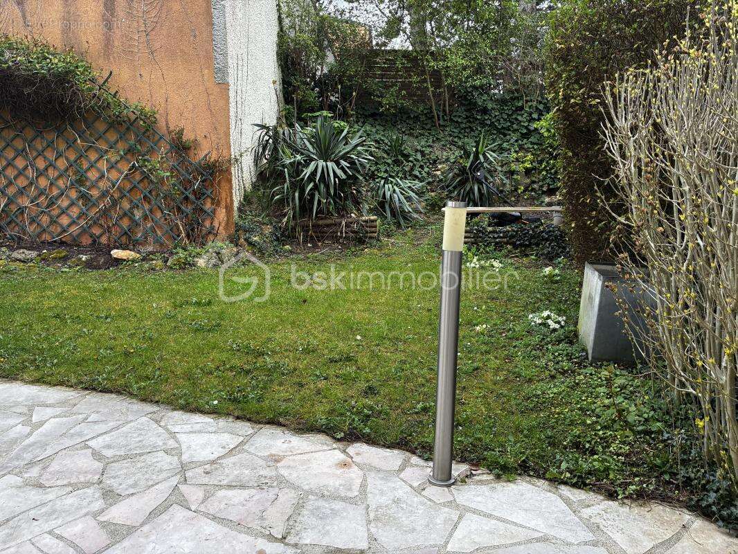 Appartement à TORCY