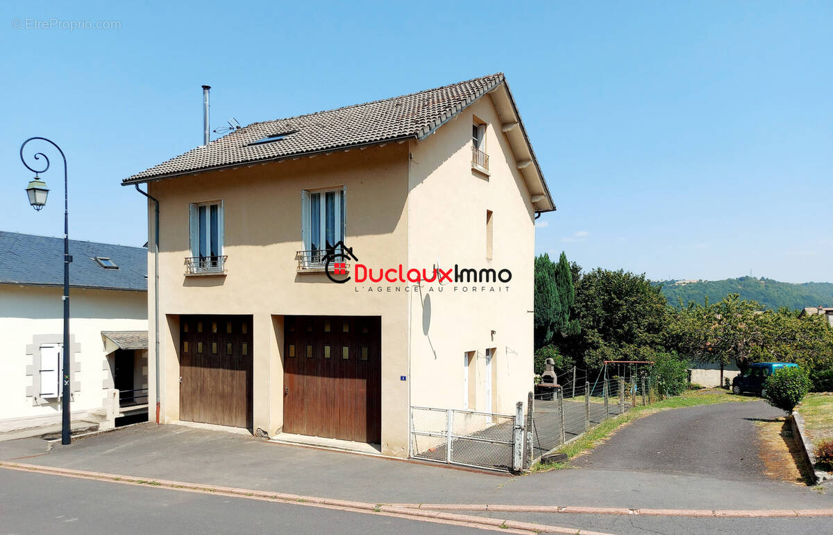 Maison à SAINT-CERNIN