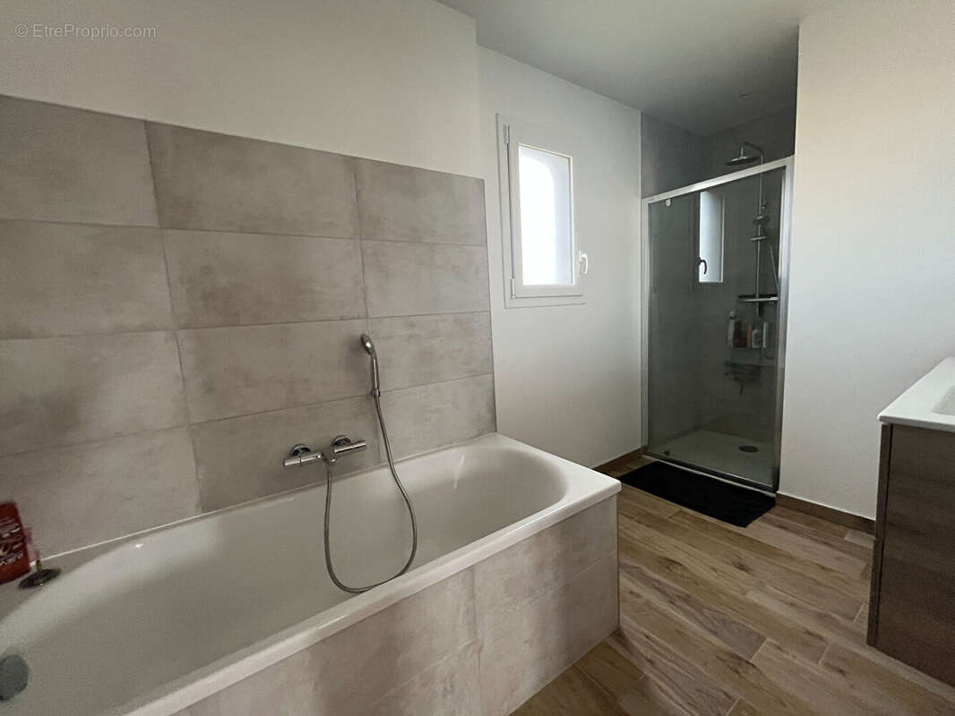 Maison à VAL-D&#039;IZE