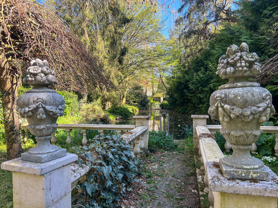 Maison à SAINT-PIERRE-DU-REGARD