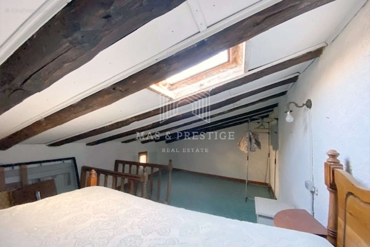 Maison à SAINT-LAURENT-DE-CERDANS