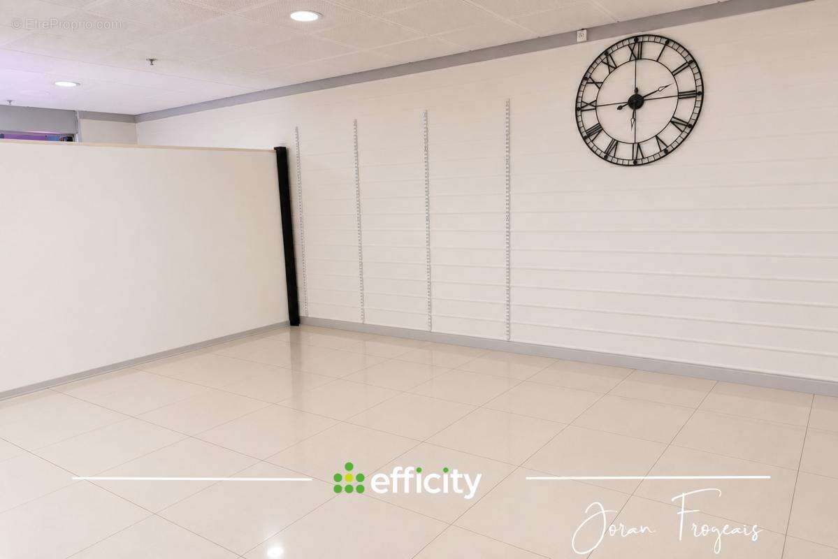 Local commercial - photo 4