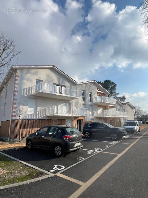 Appartement à LE BARP