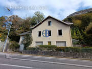 Maison à VIRIEU-LE-GRAND