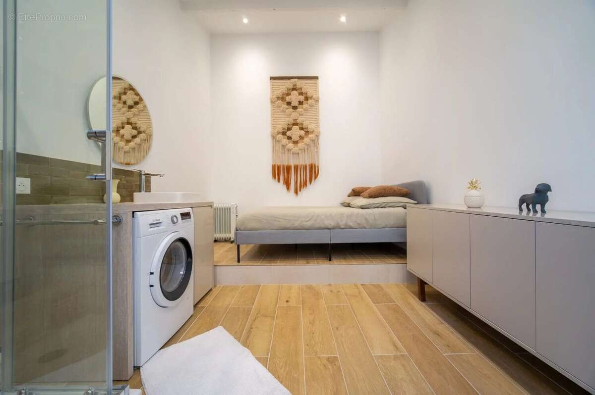 Appartement à MARSEILLE-6E