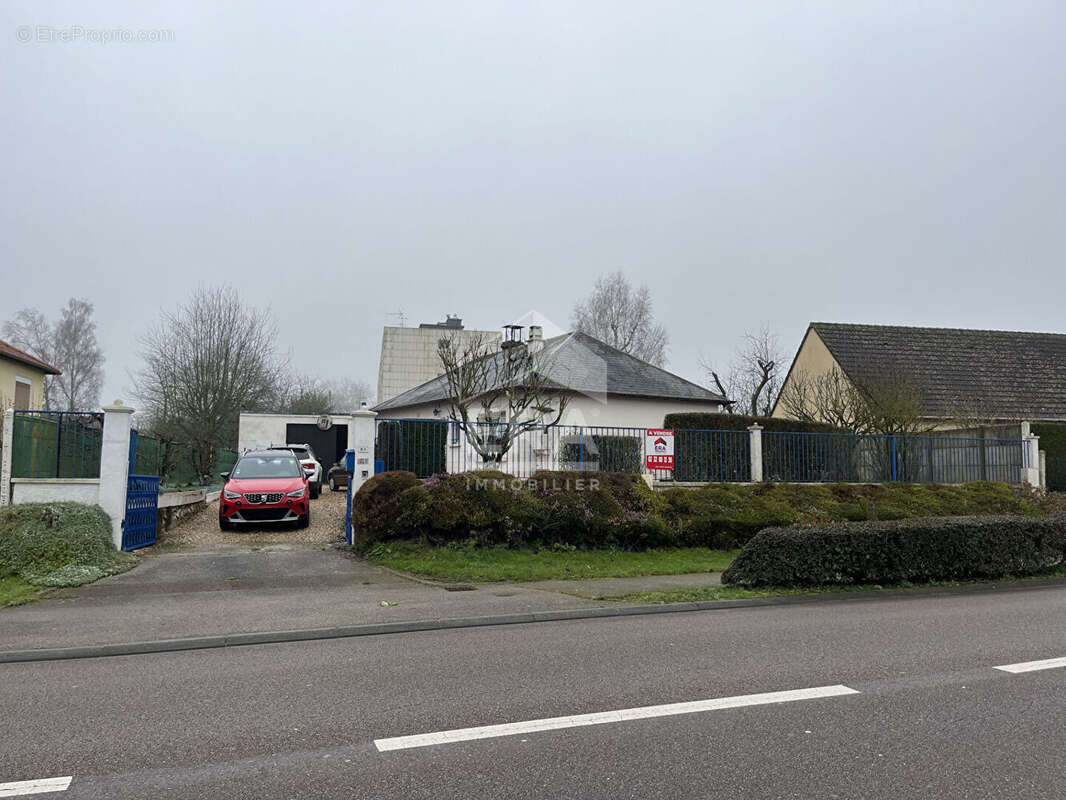 Maison à BOURG-ACHARD