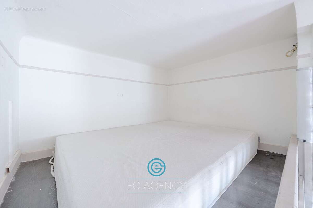 Appartement à MARSEILLE-4E