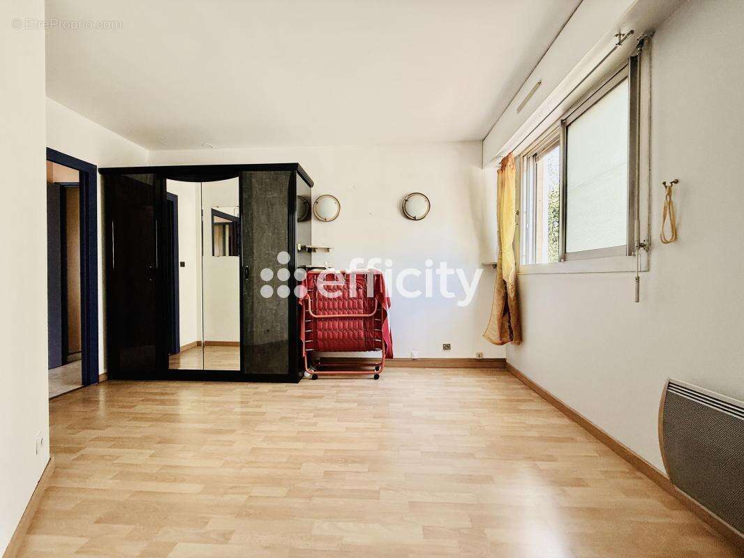 Appartement à MONTROUGE