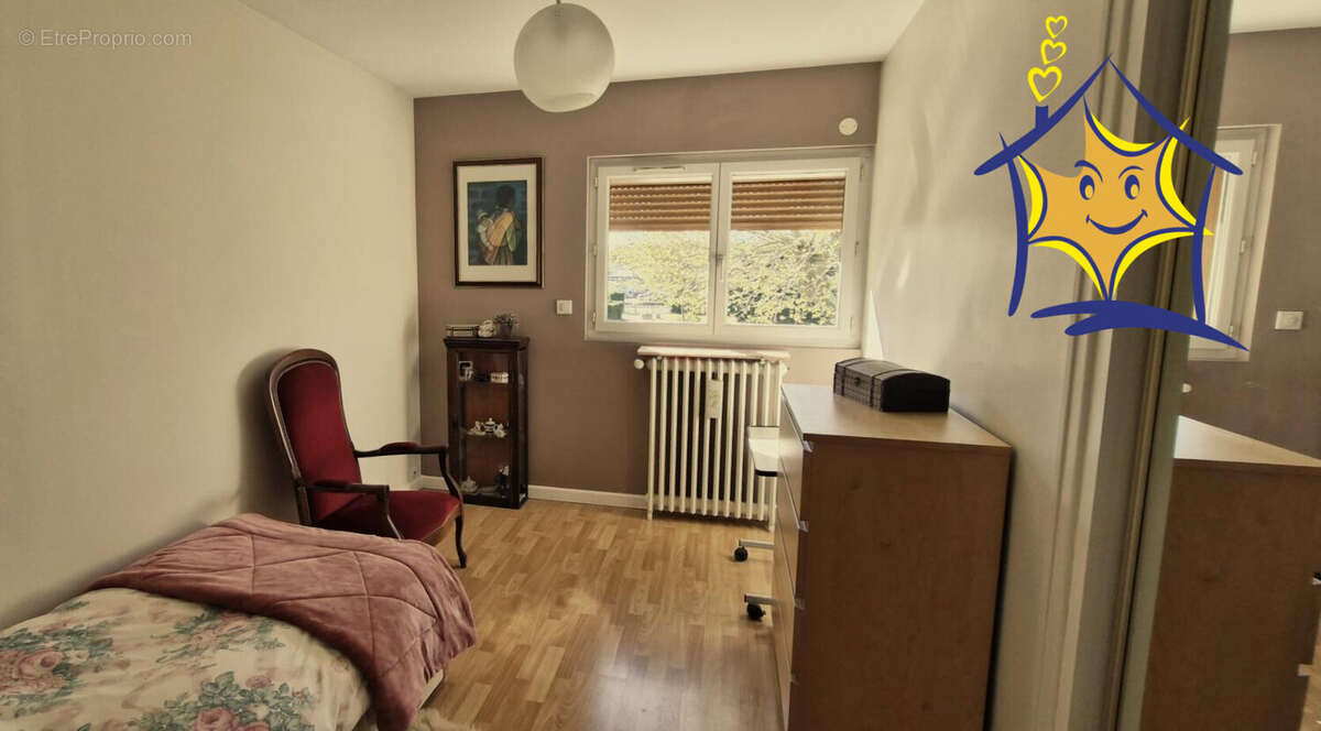 Maison à SAINTE-GENEVIEVE-DES-BOIS