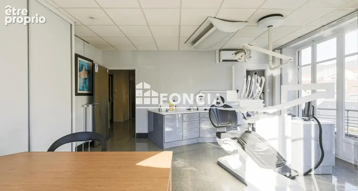  exclusivité foncia – voiron centre-ville – murs de cabinet dentaire - photo 6