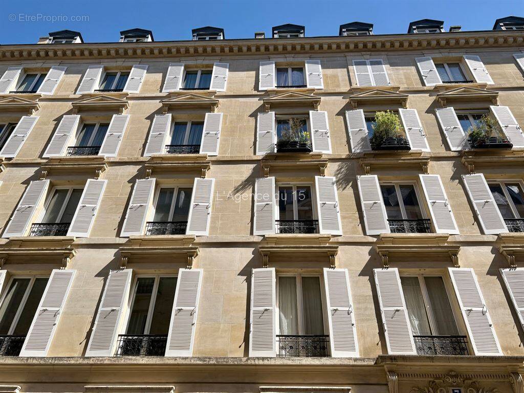 Appartement à PARIS-15E
