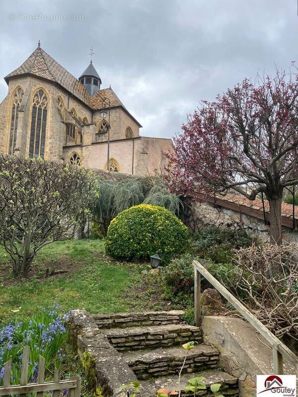 Maison à AMBIERLE