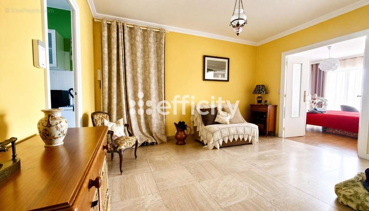 Appartement à SAINT-ETIENNE