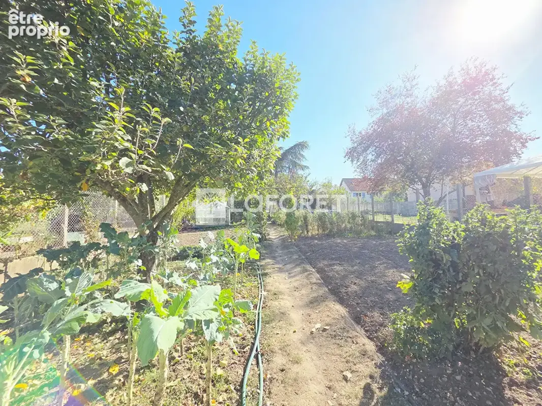 Maison de caractère - 148 m2 - 7 pièces - photo 18