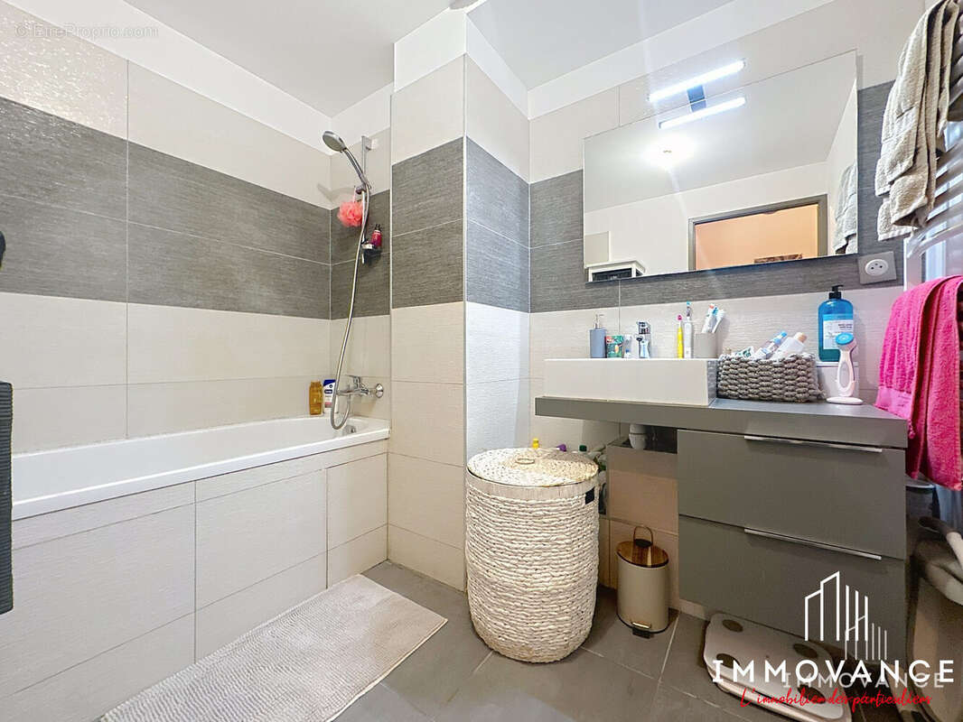 Appartement à FABREGUES