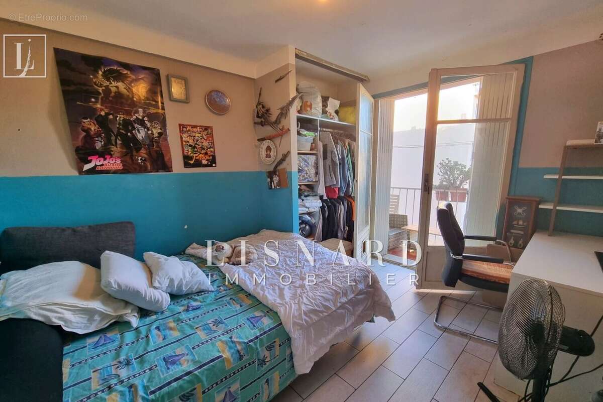 Appartement à VALLAURIS