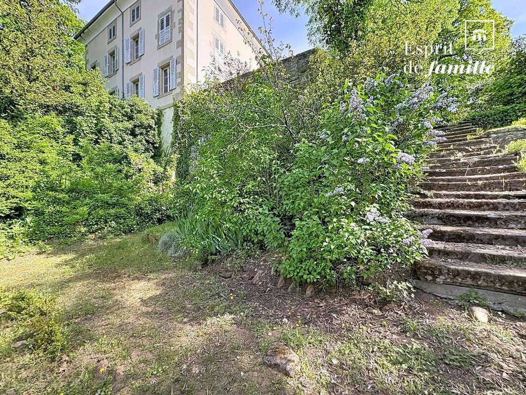 Maison à CHARMES-SUR-L'HERBASSE