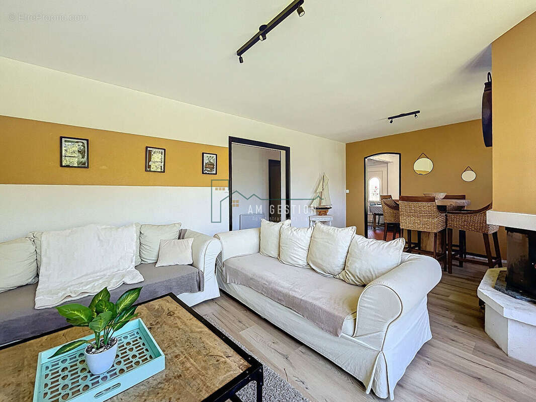 Maison à ABJAT-SUR-BANDIAT